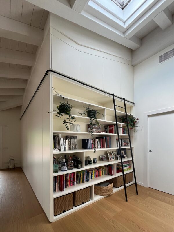 Libreria 14 - immagine 2