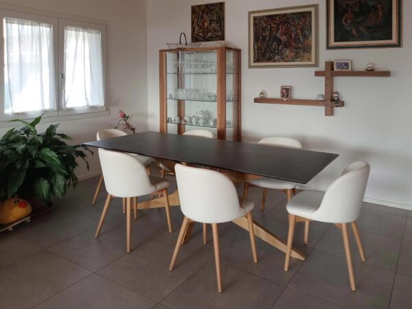 Tavolo 01